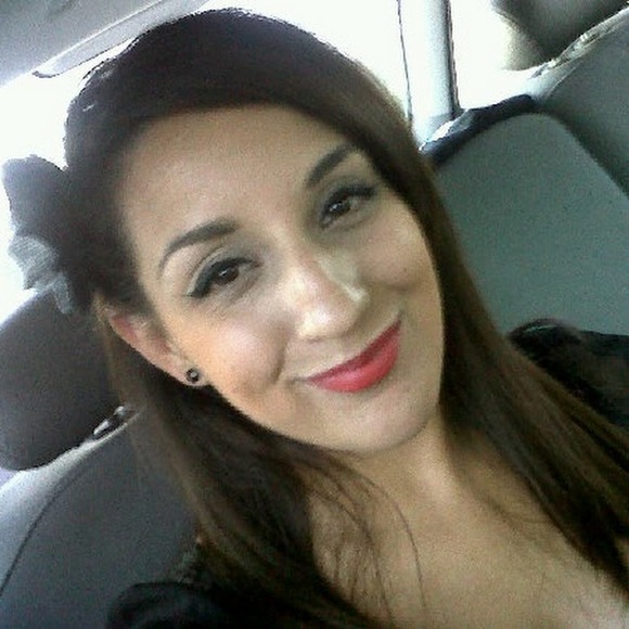 Meet your Posher, Theresa - Picture 1 of 1